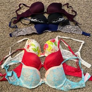 Lot of SIX Victoria’s Secret bras-32 C